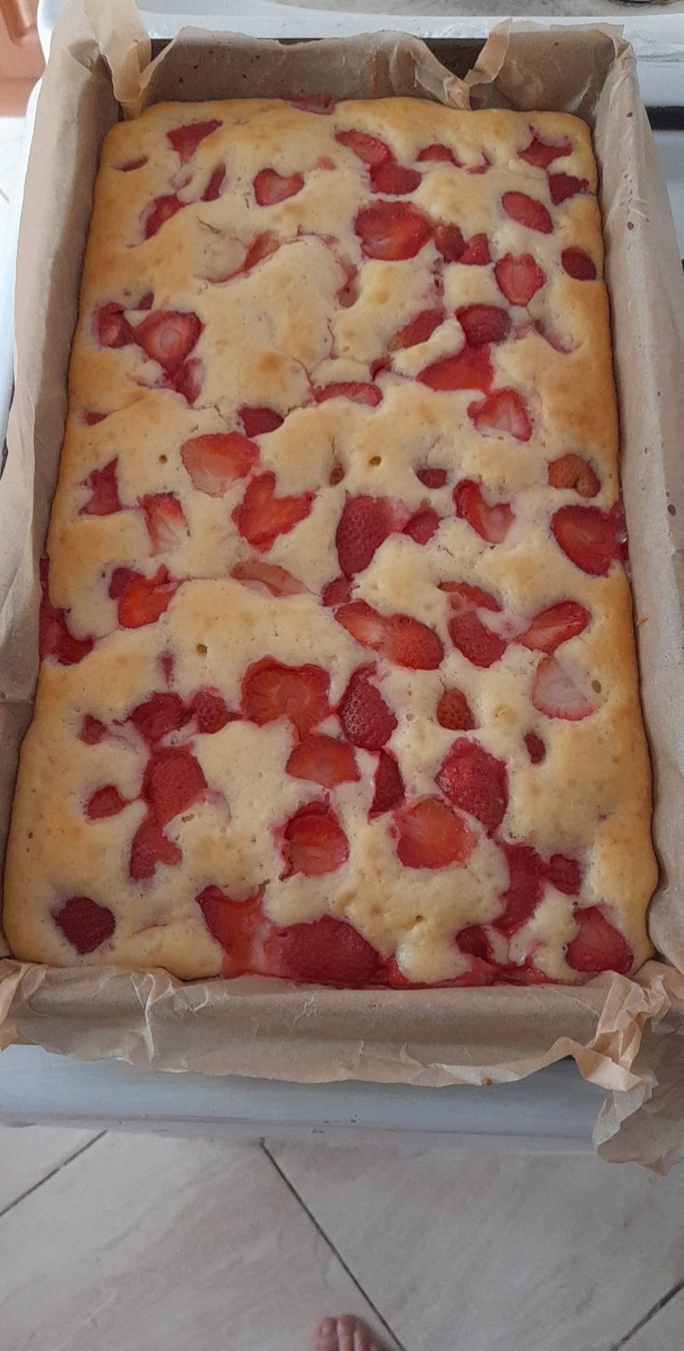 Pyszne Puszyste Ciasto 🍓