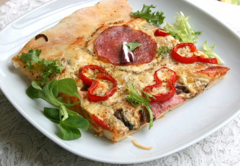 Ekspresowa Pizza – Szybkie i Smaczne Ciasto Bez Czekania